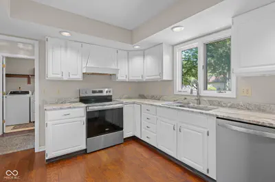 12150 Sunrise Court, Indianapolis - 13