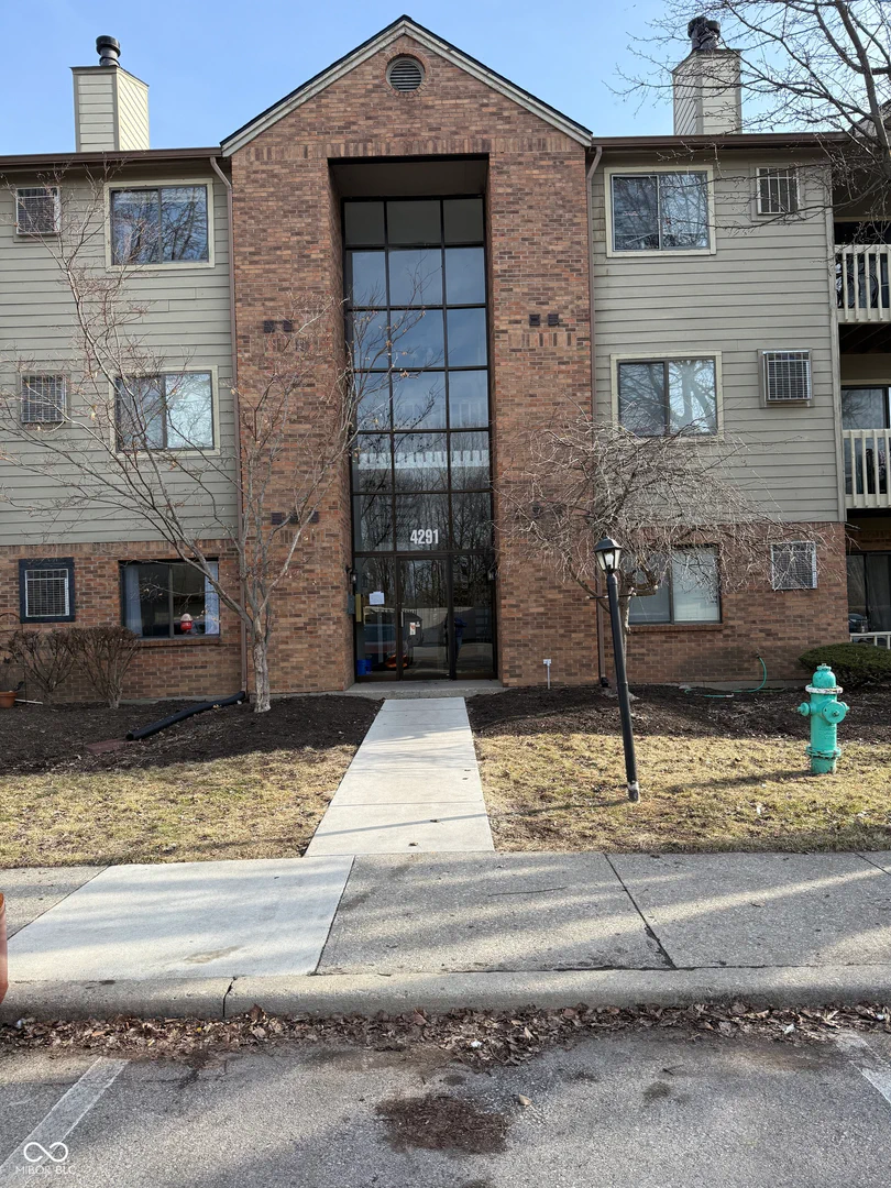 4291 Village Parkway Circle, Indianapolis