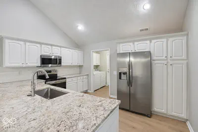 16613 Brownstone Court, Westfield - 2