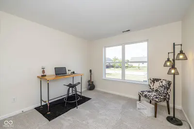 6129 Green Glade Drive, Whitestown - 18
