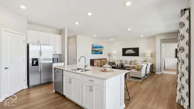 6080 Camarillo Drive, Whitestown - 13