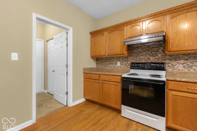 2322 Middle View Drive, Columbus - 21