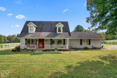 7165 Base Road, North Vernon