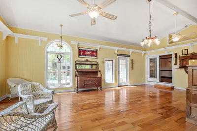 2649 600, Thorntown - 52