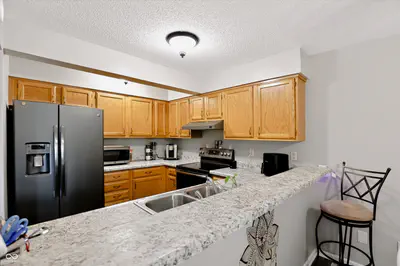 8158 Shorewalk Drive, Indianapolis - 18