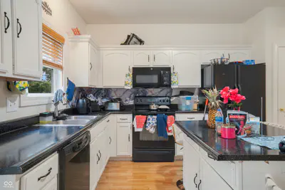 272 Brookview Drive, Brownsburg - 8