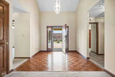 1909 Lakeside Lane, Indianapolis - 4