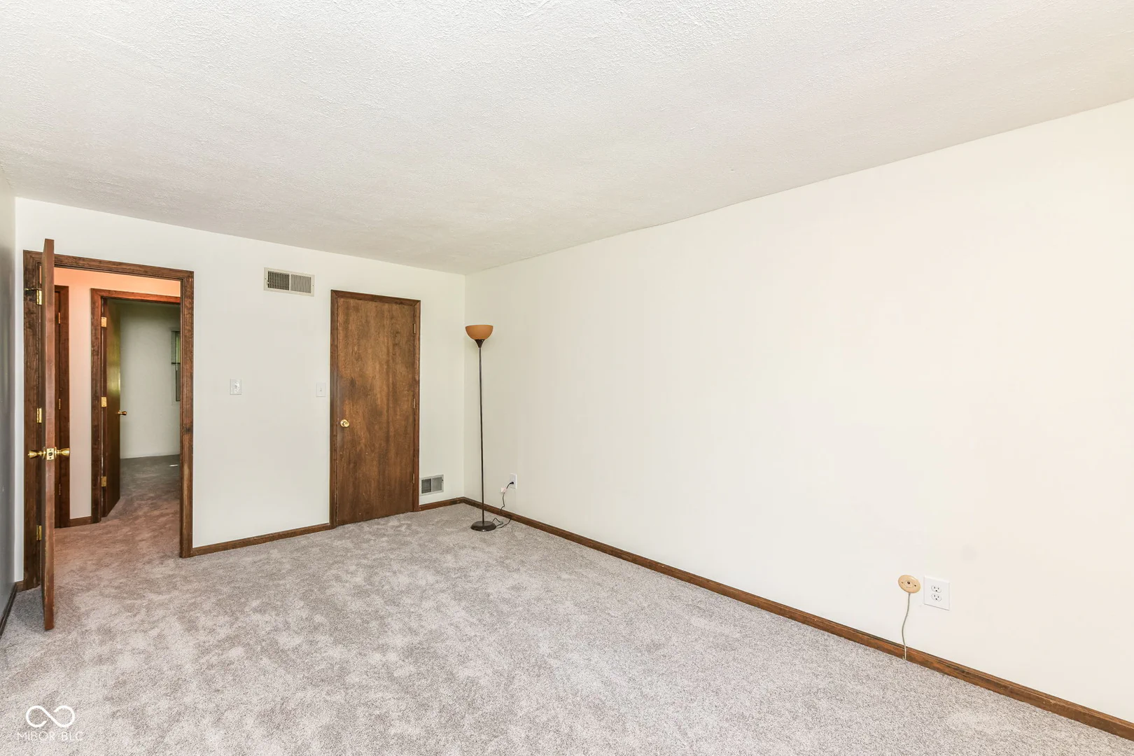 13320 San Vincente Boulevard, Fishers