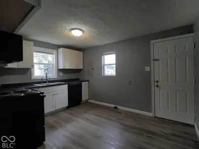 1409 S Jefferson Street, Muncie - 28