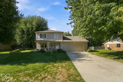 592 Echo Bend Boulevard, Greenwood - 13