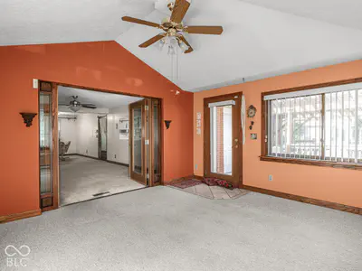 9008 Carriage Lane, Pendleton - 27