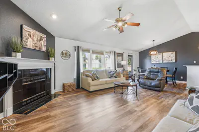 14450 Country Apple Court, Fishers - 15