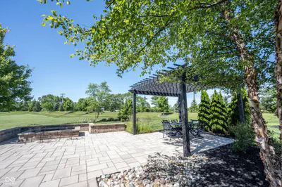 18176 Lakes End Drive, Westfield - 76