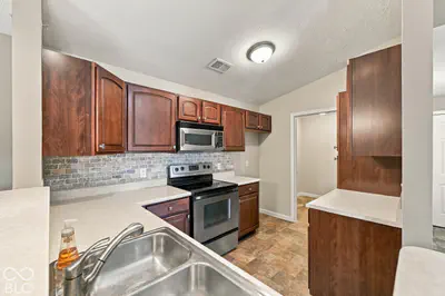 6239 Amber Creek Lane, Indianapolis - 14