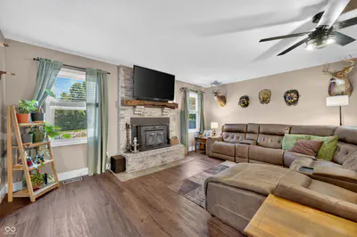 6876 W 300 S, Morgantown - 16