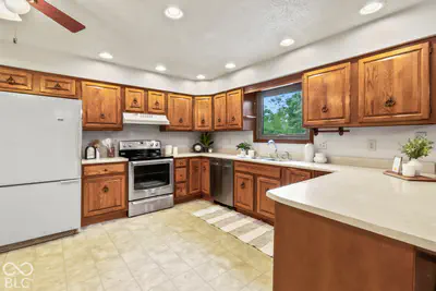 2448 S Sunrise Drive, New Palestine - 18
