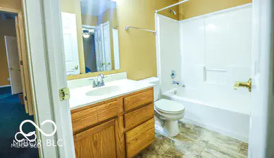 2224 Gradison Drive, Indianapolis - 27