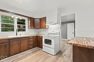 3045 W 69th Street, Indianapolis - 18