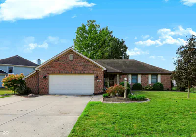 5247 Lacy, Greenwood