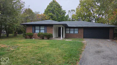 6816 Shadow Brook, Indianapolis