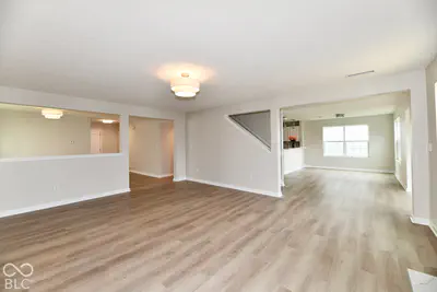 6116 Pebblebrooke, Whitestown - 7