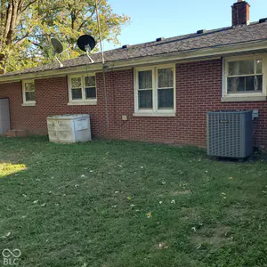 1280 State Road 258, Seymour - 5