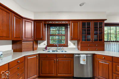 55 Bennington Drive, Zionsville - 13