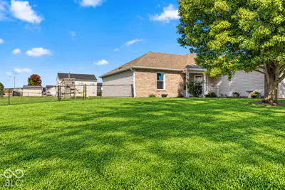 868 Quarterhorse Run, Bargersville - 4