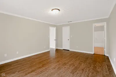 8276 Bayshore Lane, Avon - 19