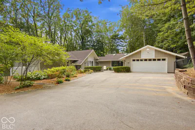 890 Starkey Road, Zionsville