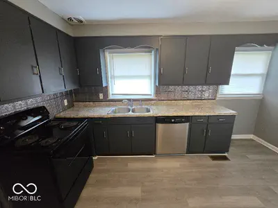 203 Walnut Street, Farmland - 10