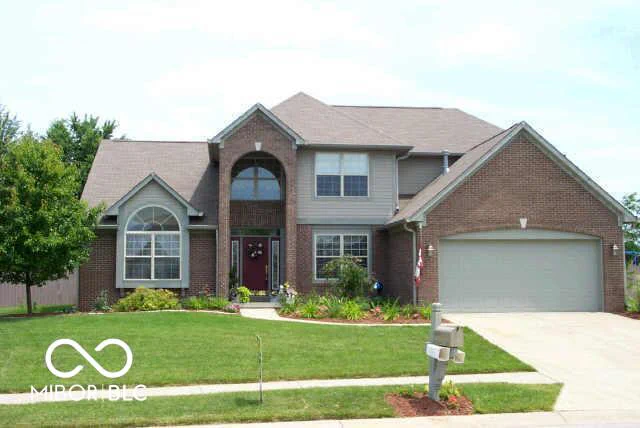 6576 Jonathan Court, Avon