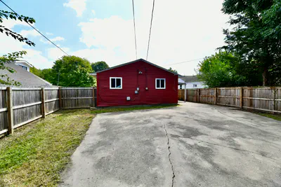930 N Eaton Avenue, Indianapolis - 39