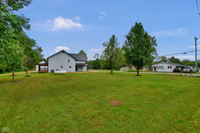 6850 Base Road, North Vernon - 46