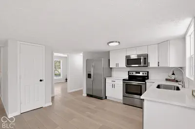 9646 Shelborne Road, Carmel - 10