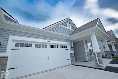6607 Red Barn Drive, Whitestown - 3