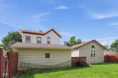 704 E Main Street, Greensburg - 24