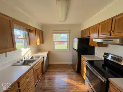 1147 Cottage Circle, Seymour - 9