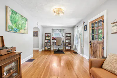 5607 Carrollton Avenue, Indianapolis - 10