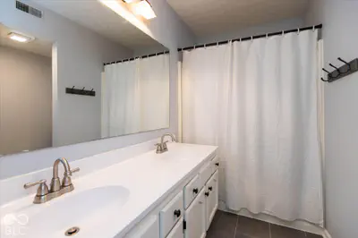 8980 Lisering Circle, Indianapolis - 14