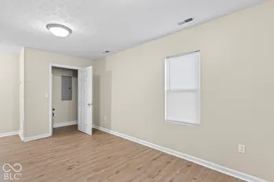365 E Kerton Street, Scottsburg - 11