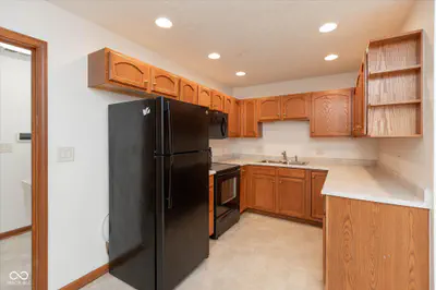 5612 Blairwood Drive, Indianapolis - 9