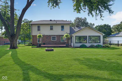 560 Harbour Drive, Noblesville - 48