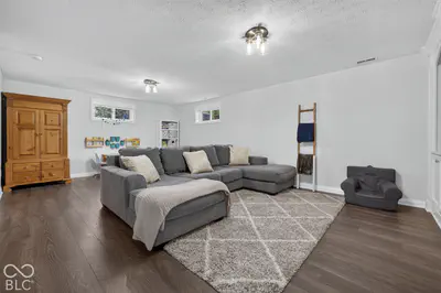 2807 Bloomsbury Drive, Greenwood - 36