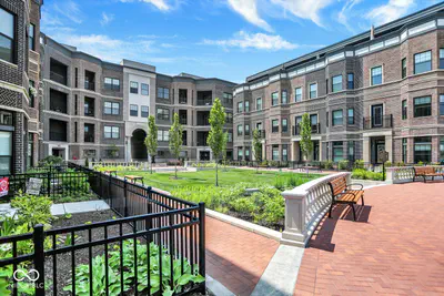 920 Veterans Way, Carmel - 40