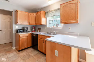 8146 Sunset Court, Columbus - 20