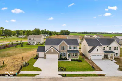 9557 Hemingway Drive, Indianapolis - 2