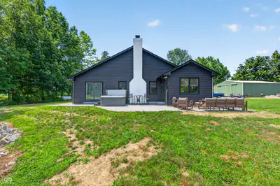 6876 W 300 S, Morgantown - 57