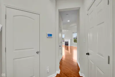 2542 Middle View Drive, Columbus - 7