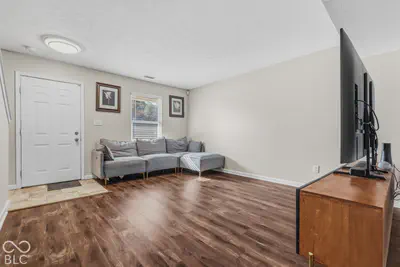 6533 Crandall Circle, Indianapolis - 6